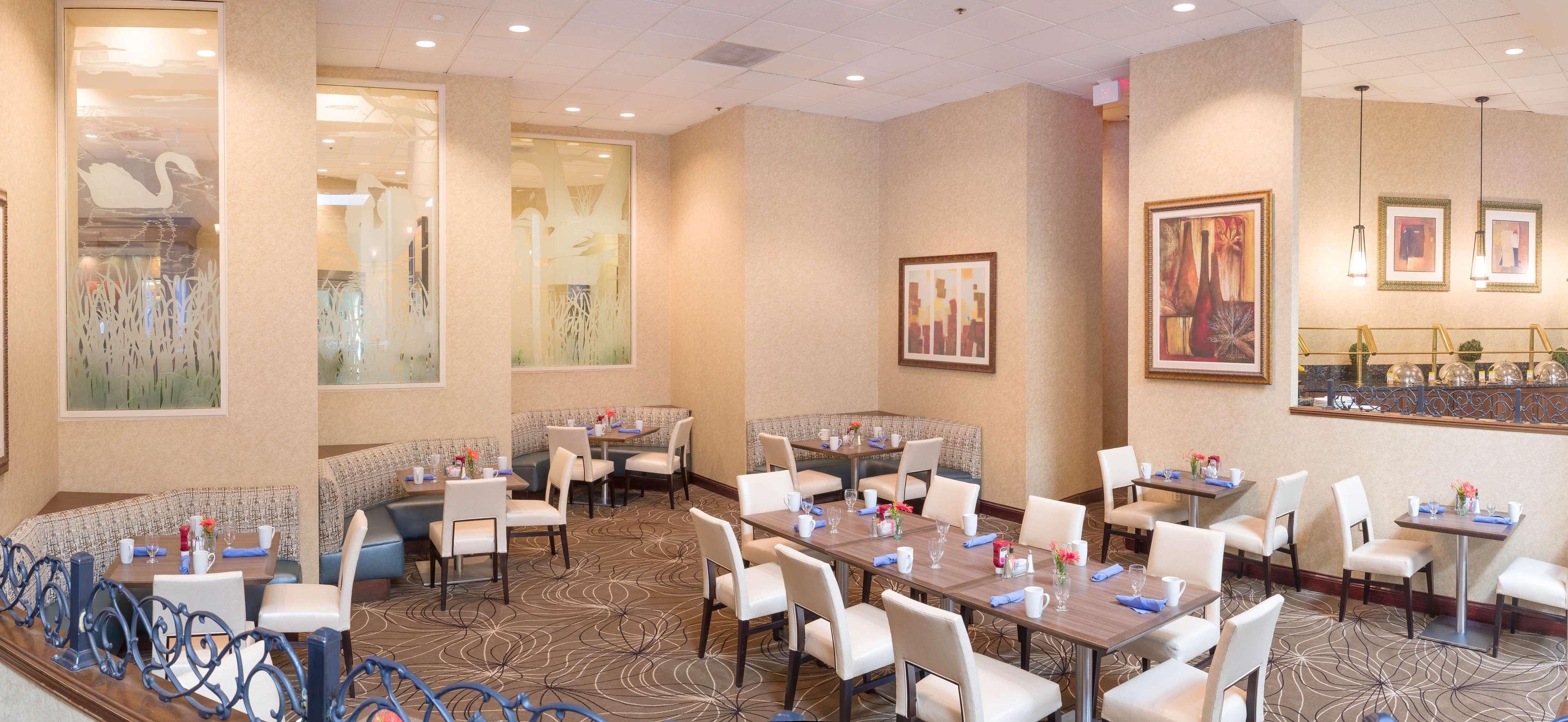Doubletree By Hilton Boston-Milford Hotel Exterior photo