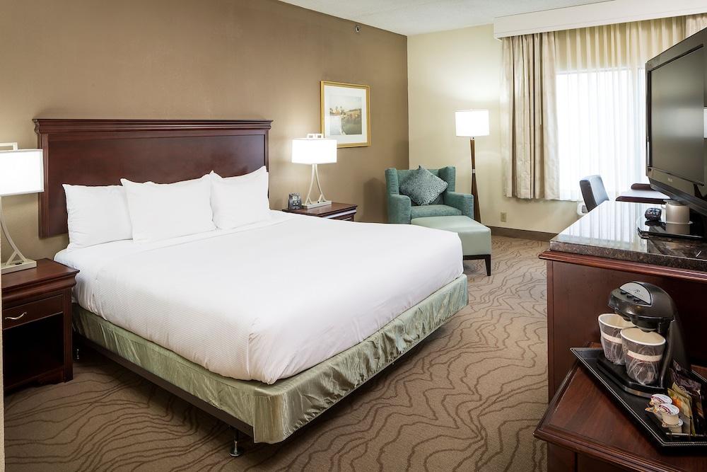 Doubletree By Hilton Boston-Milford Hotel Exterior photo