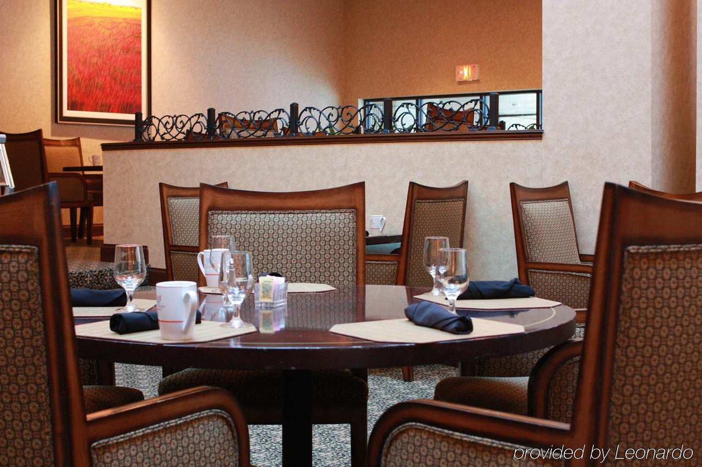 Doubletree By Hilton Boston-Milford Hotel Restaurant photo