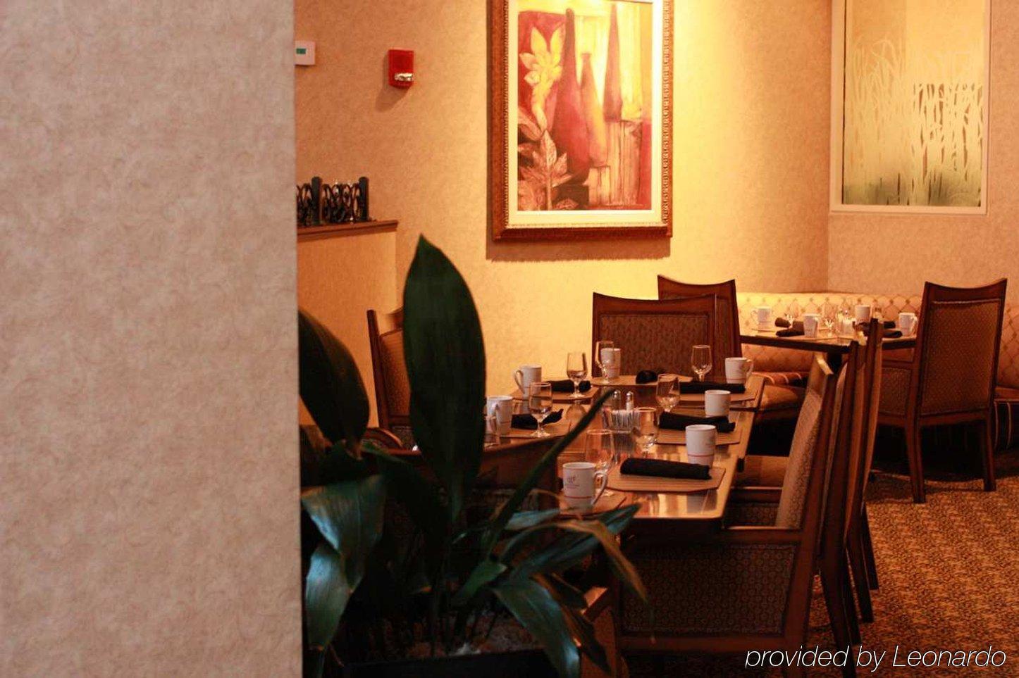 Doubletree By Hilton Boston-Milford Hotel Restaurant photo